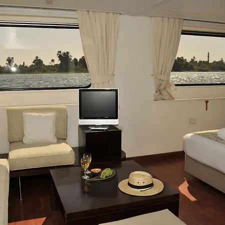 M/Y Alexander The Great Nile Cruise - 4 Nights Every Monday From Luxor - 3 Nights Every Friday From Aswan Exterior photo