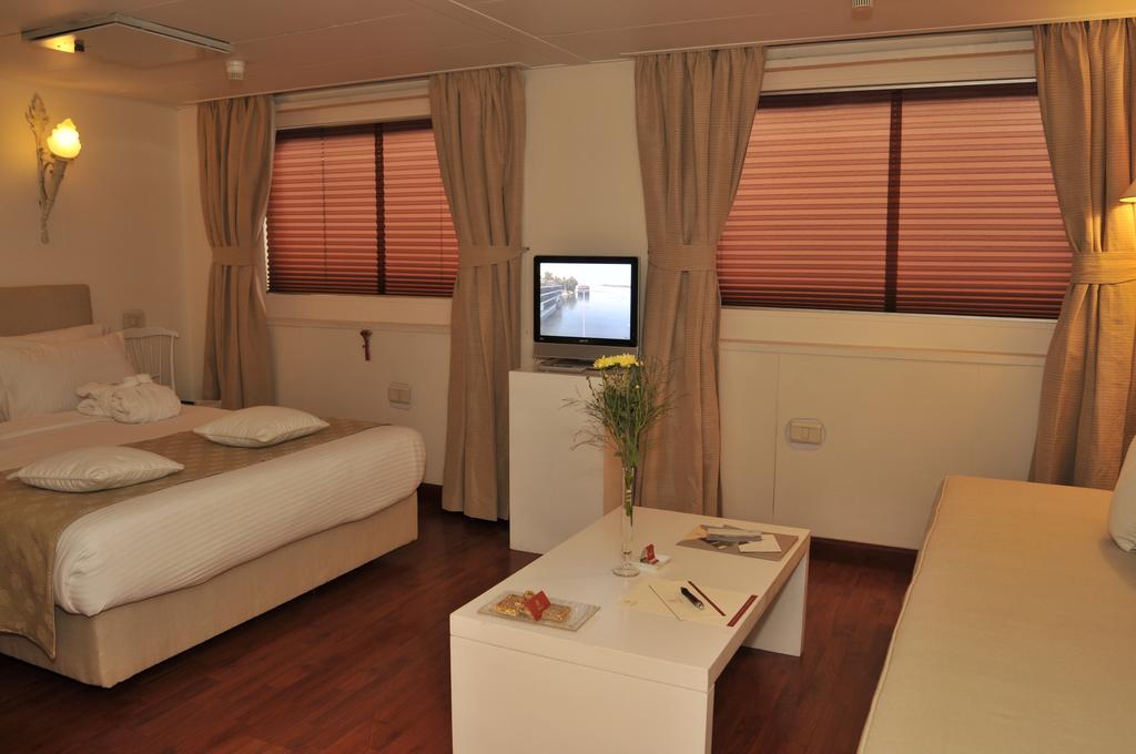  M/y Alexander The Great Nile Cruise - 4 Nights Every Monday From - 3 Nights Every Friday From Aswan 5*